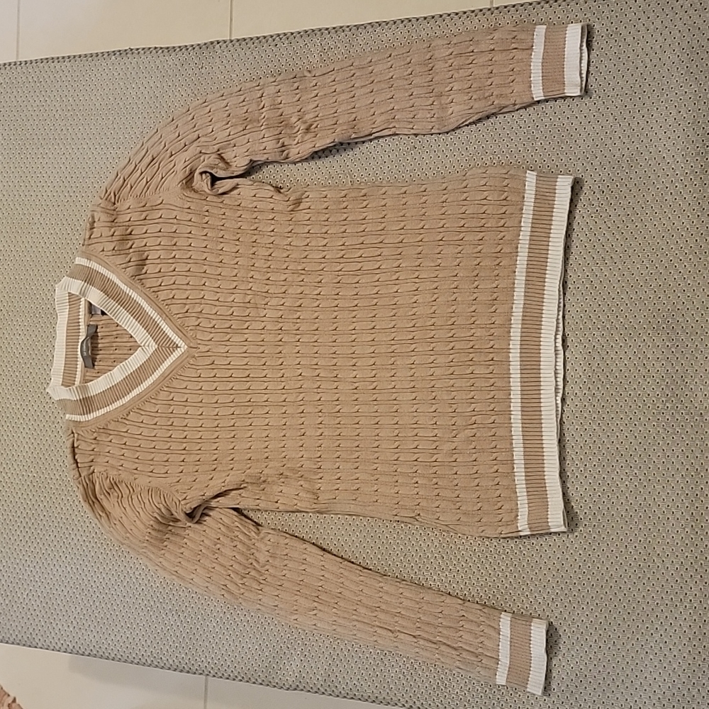 EUC Vintage Liz Claiborne Tan & White Cable Knit V-neck Sweater Size: S